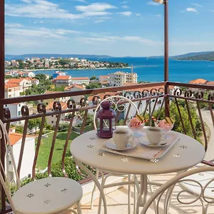https://apartments-loncar-seget-vranjica.splithotels.org