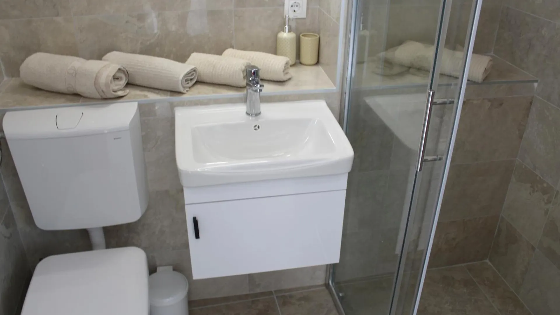 Horizont View Apartment 풀라